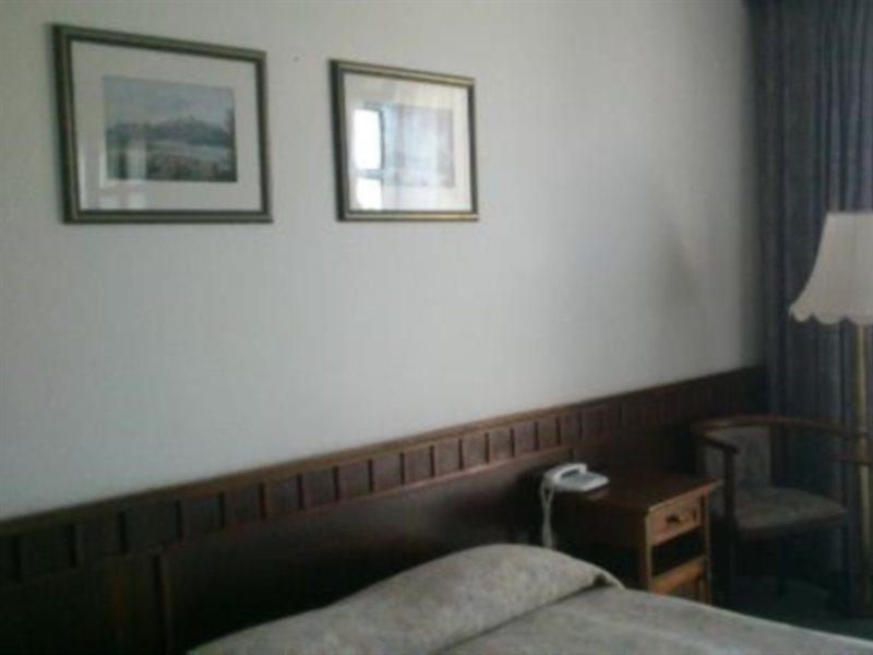 Hortobagy Club Hotel Buitenkant foto