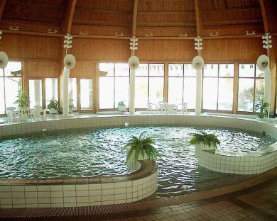 Hortobagy Club Hotel Buitenkant foto